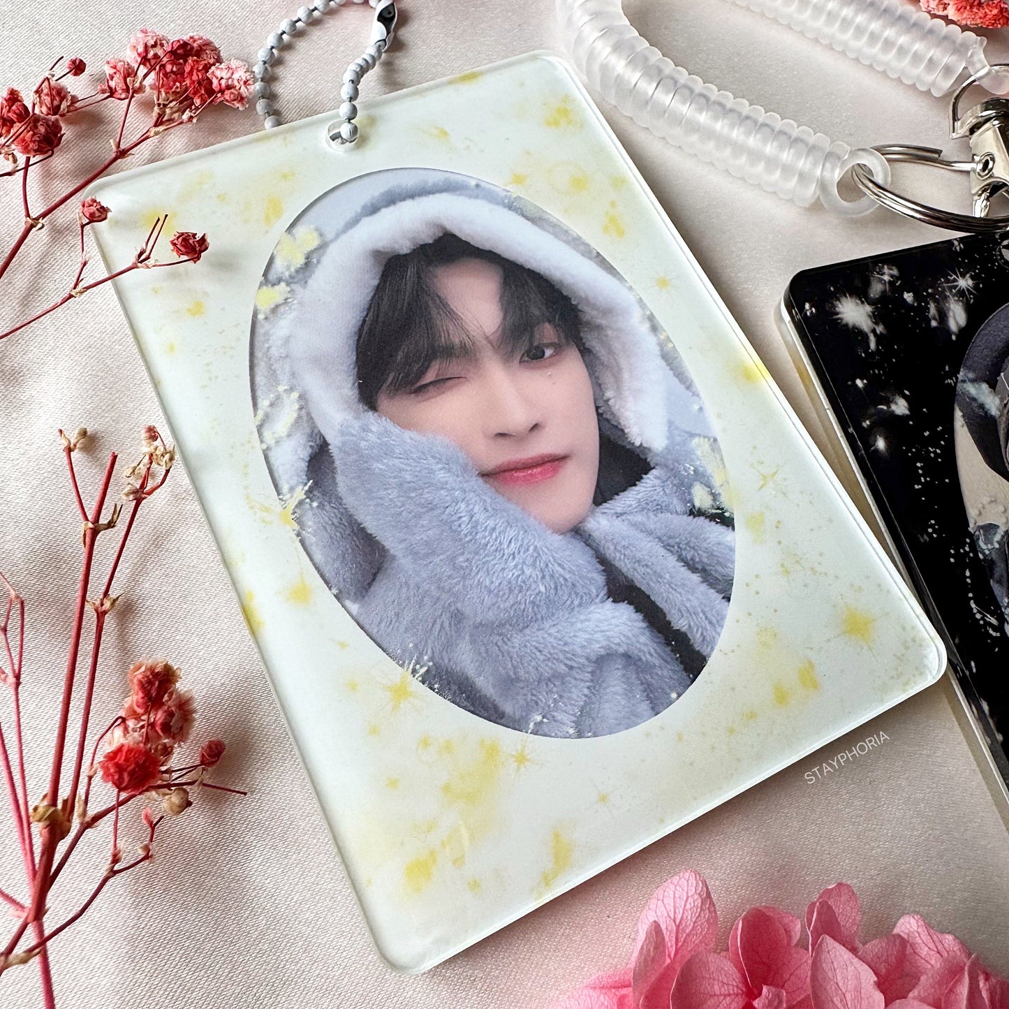 »TOWARDS THE LIGHT« ACRYLIC PHOTOCARD HOLDER