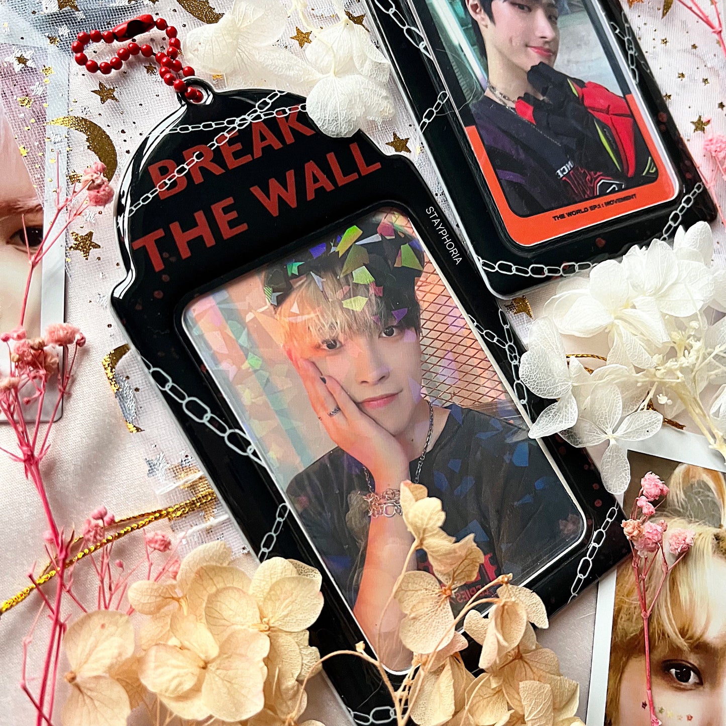 »GUERRILLA« PHOTOCARD HOLDER