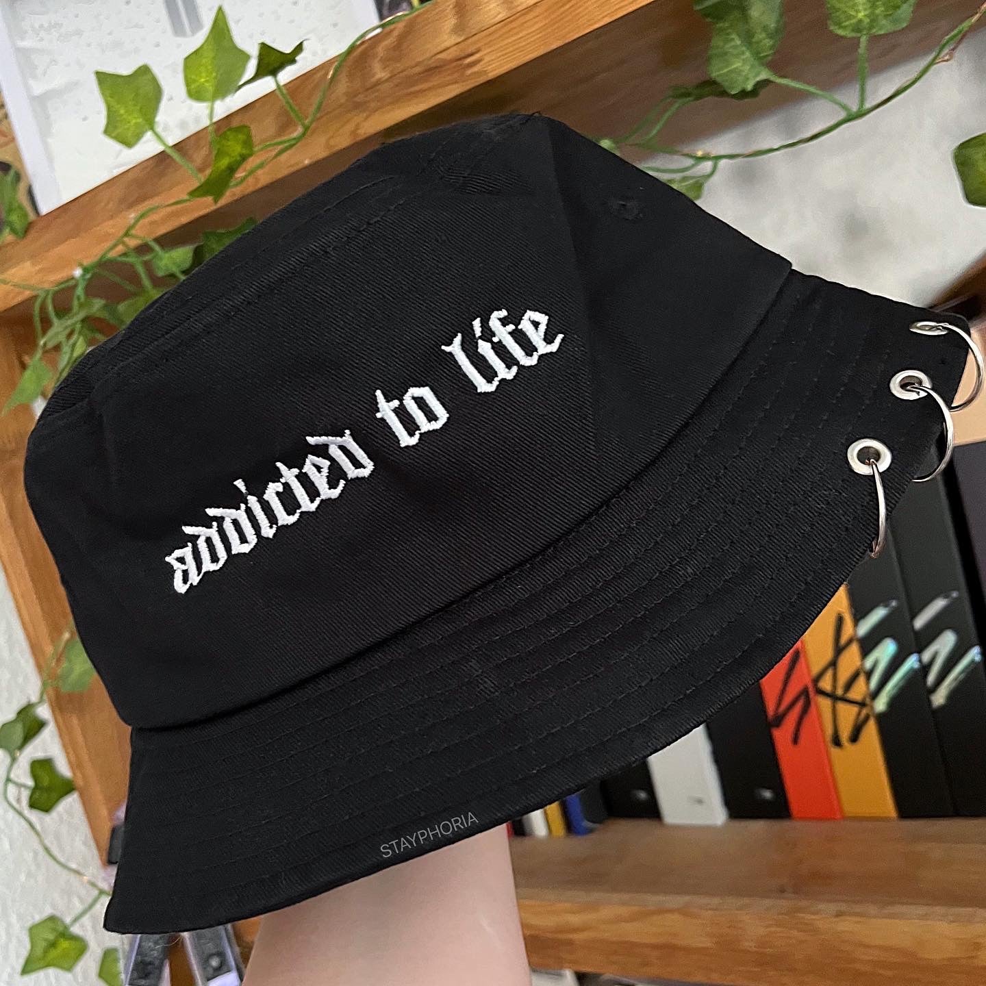 »ADDICTED TO LIFE« BUCKET HAT